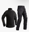 Chemise et pantalon de combat